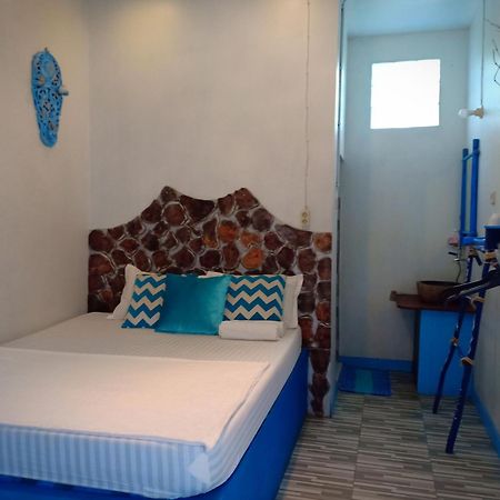 Blue Coral Homestay Karimunjawa Exterior foto