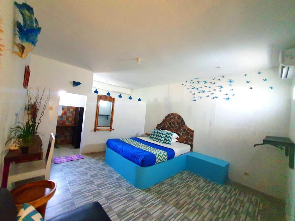 Blue Coral Homestay Karimunjawa Exterior foto