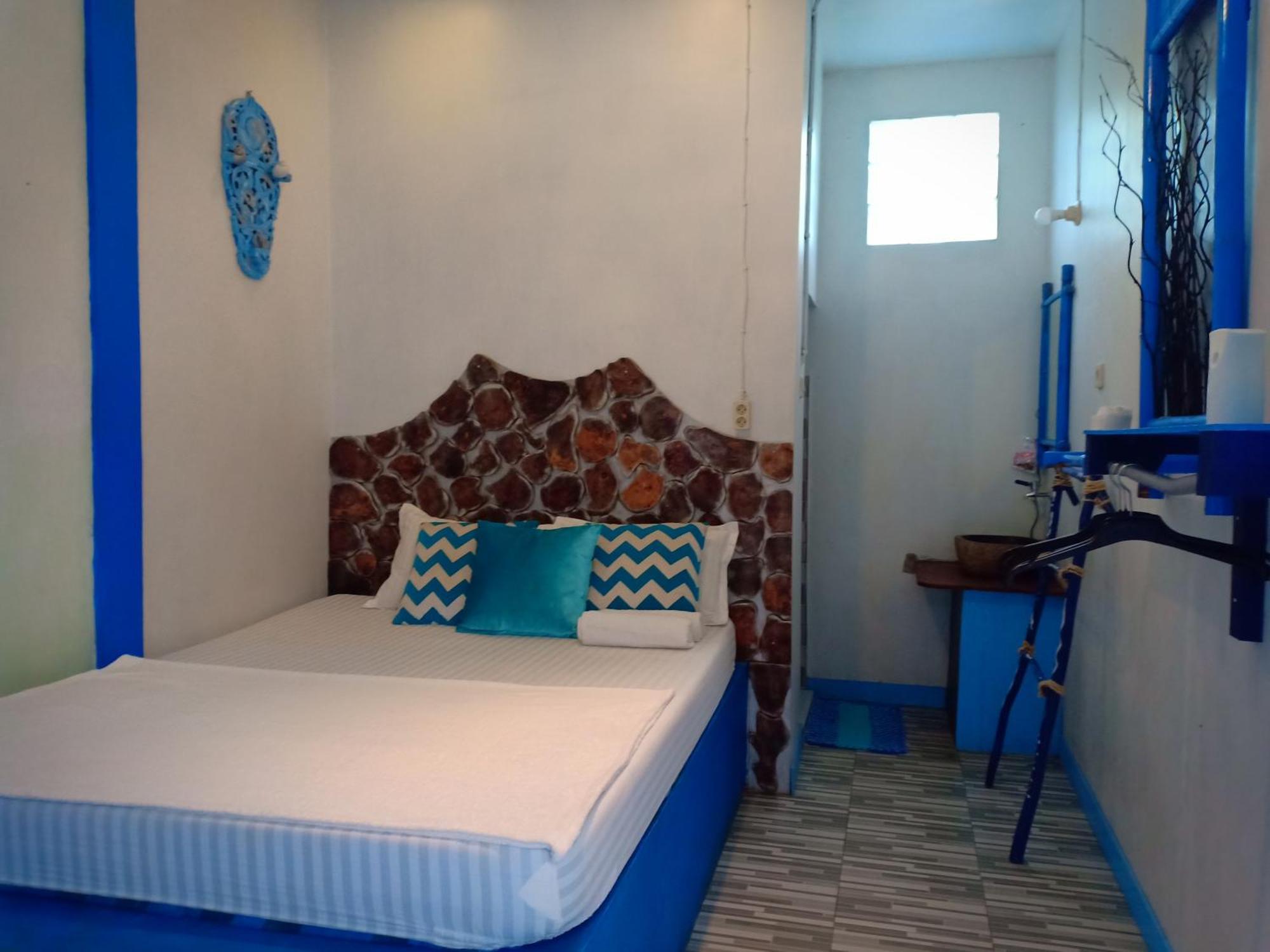 Blue Coral Homestay Karimunjawa Exterior foto