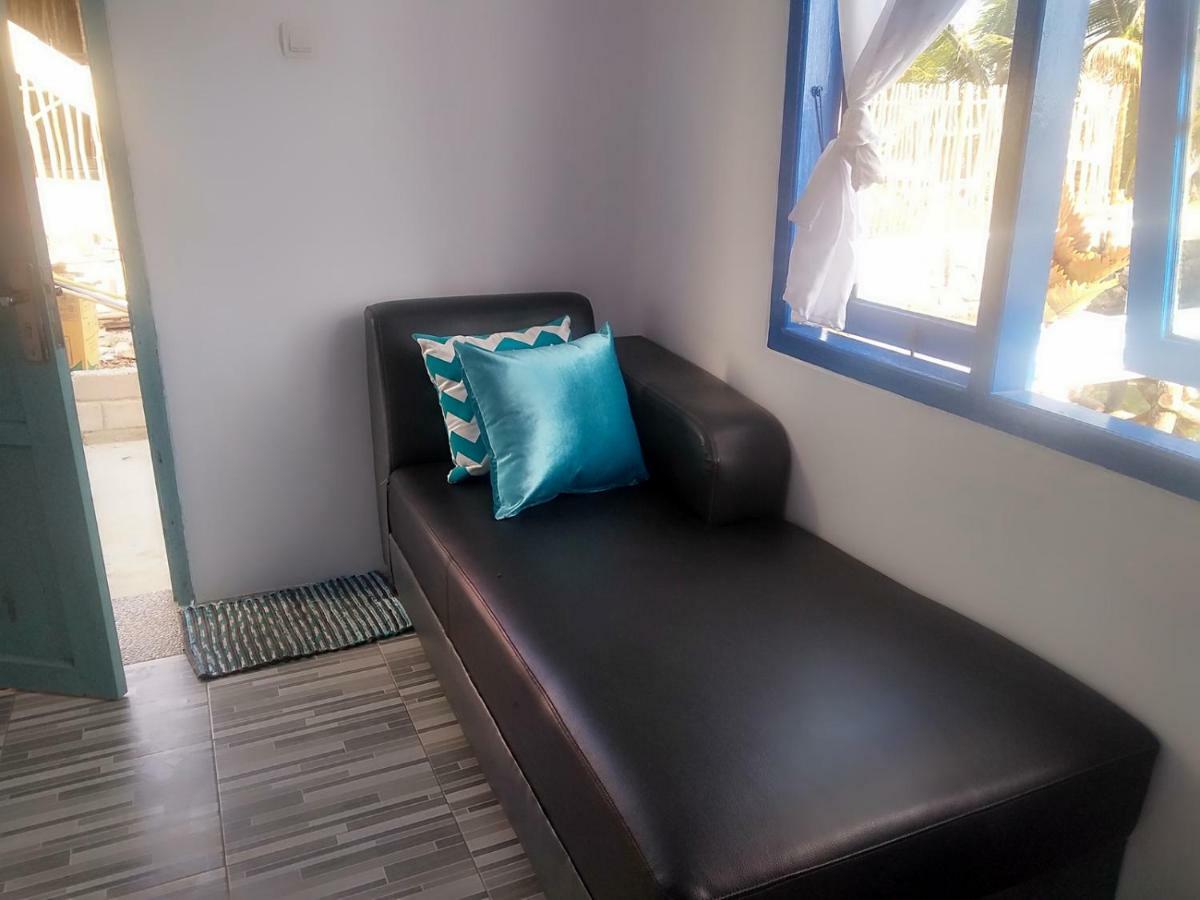 Blue Coral Homestay Karimunjawa Exterior foto