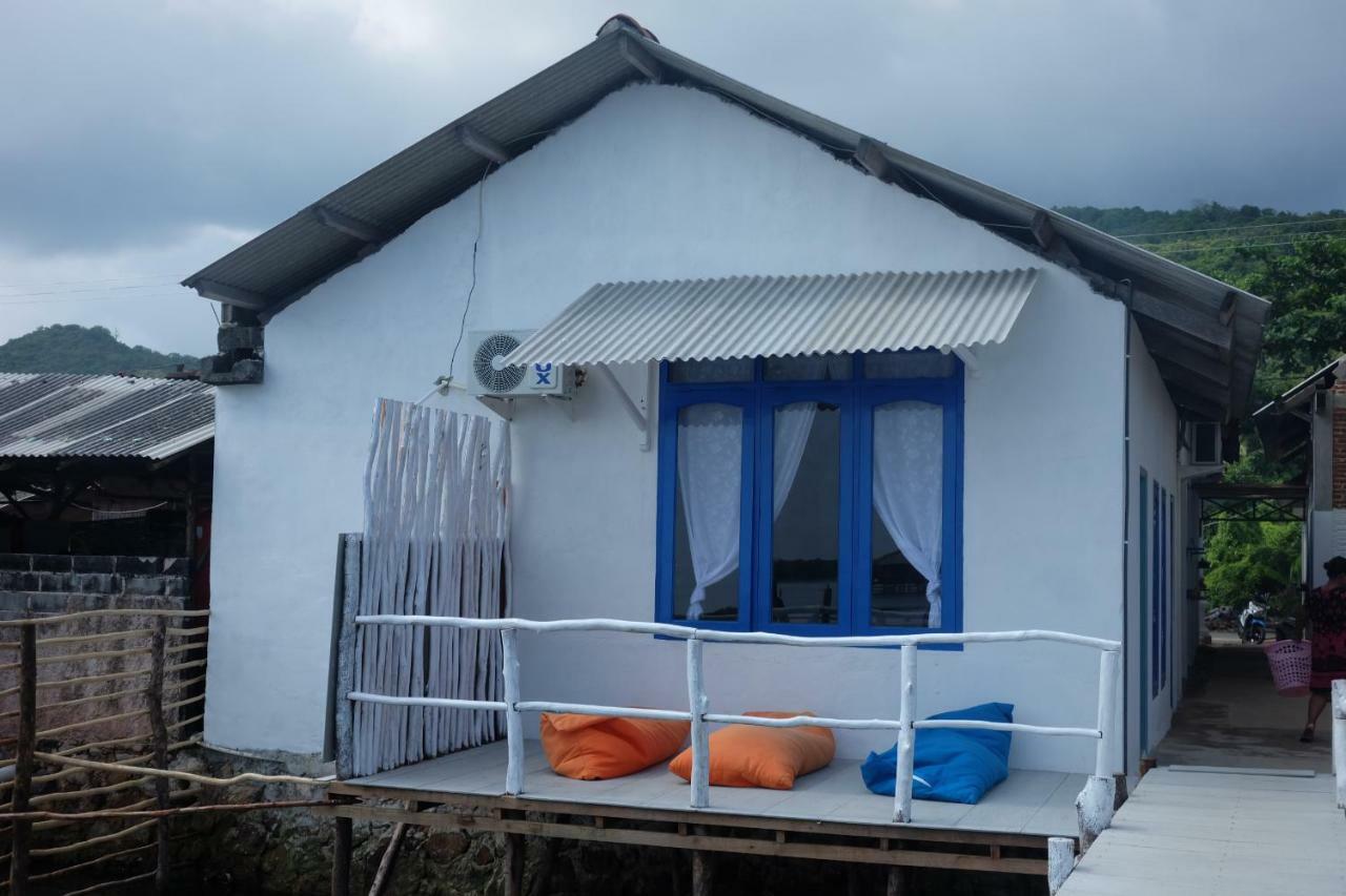Blue Coral Homestay Karimunjawa Exterior foto
