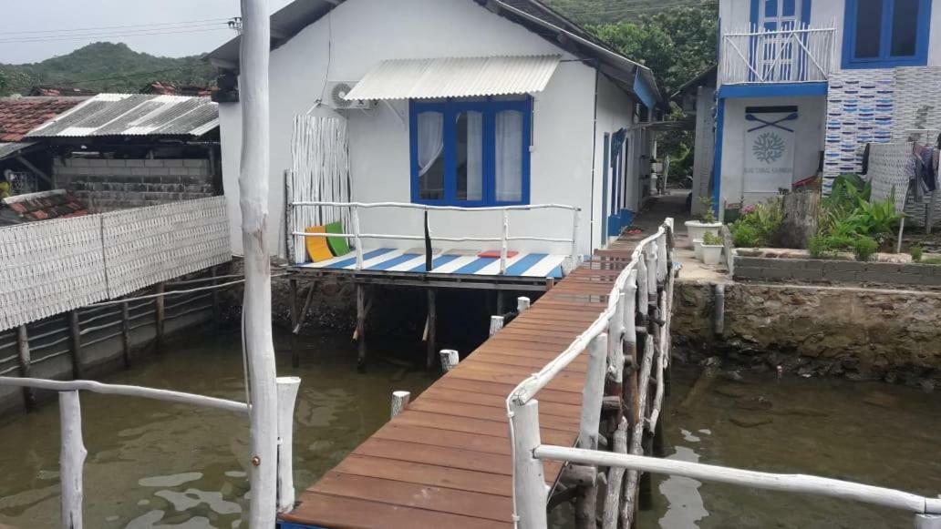 Blue Coral Homestay Karimunjawa Exterior foto